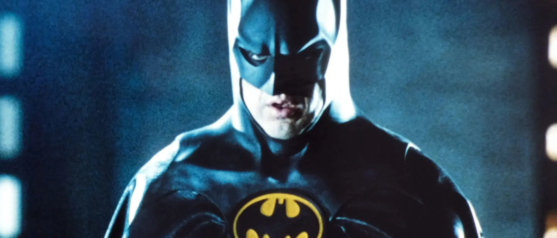 Batman-Michael-Keaton-Batsuit Batman Beyond Film