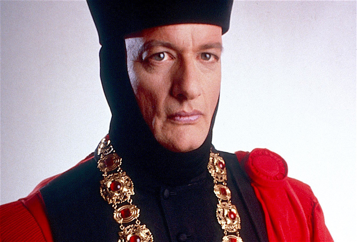 STAR TREK: THE NEXT GENERATION, John de Lancie, (1990s), 1987-94. ph: J. M. Cullen /© Paramount / Courtesy Everett Collection