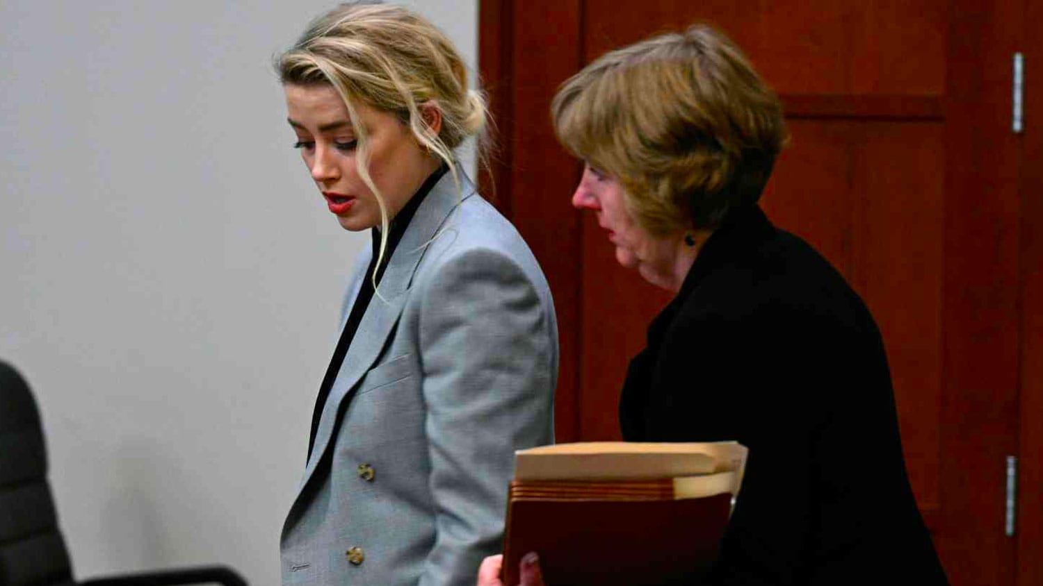 Amber Heard firing her lawyer Elaine Bredehoft