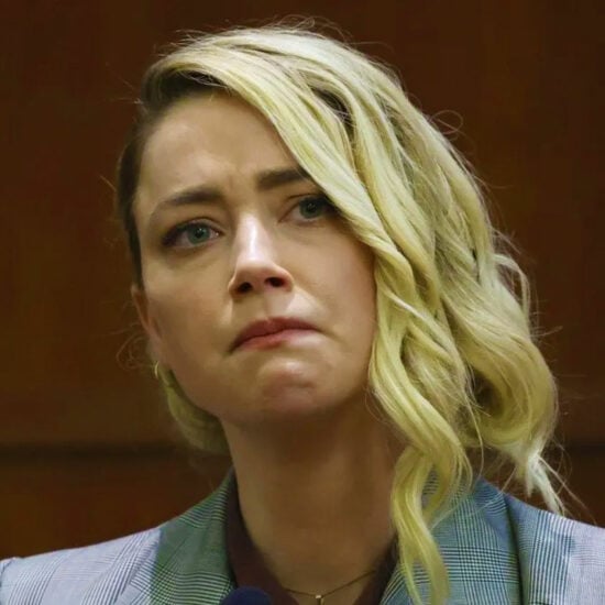 Amber Heard Notes Revealed – She Wasn’t Writing Anything