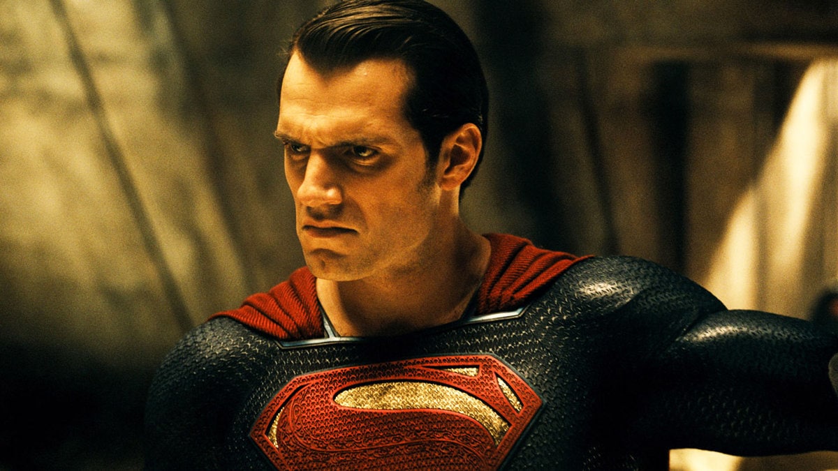 Man of Steel 2 Prospects & Henry Cavill Return Addressed by Dwayne Johnson