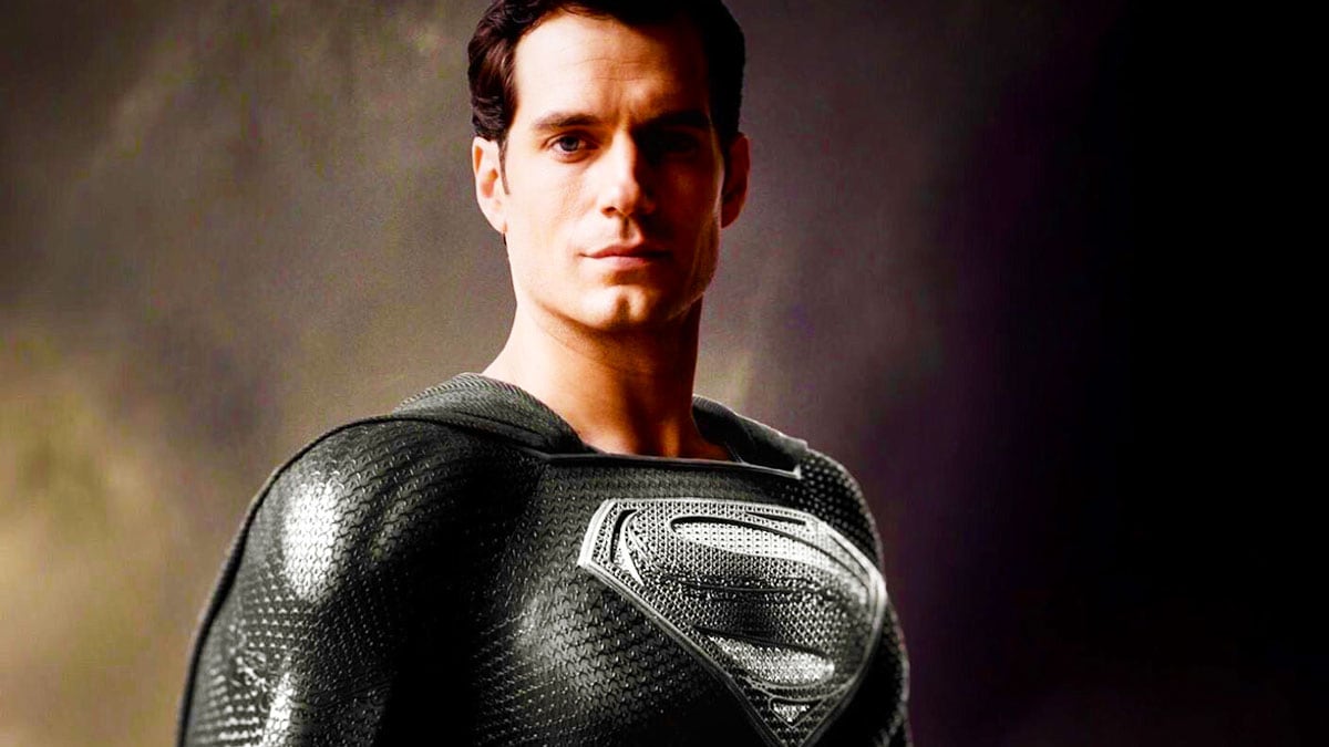 Report: Henry Cavill Signs On For Justice League 2 - Geekosity