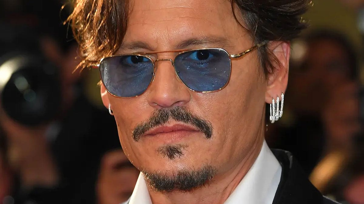 Johnny Depp To Feature At Rihanna's Fashion Show