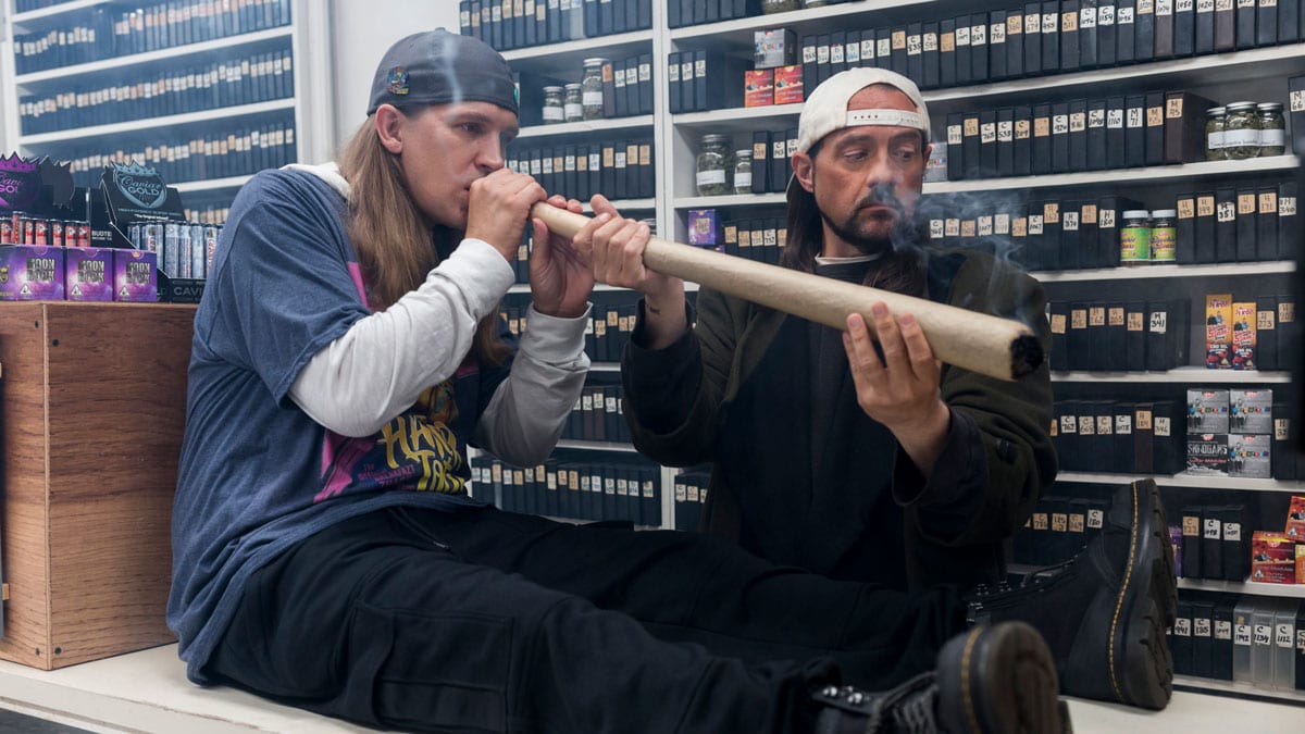 Kevin Smith smoking weed