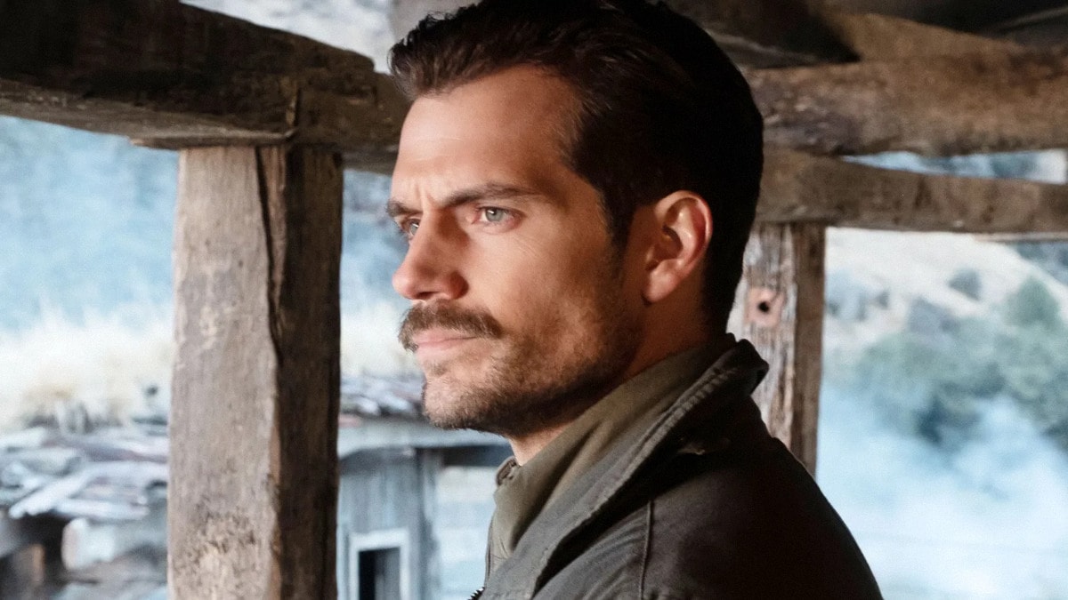Henry Cavill Reportedly In Talks For James Bond Villain Role