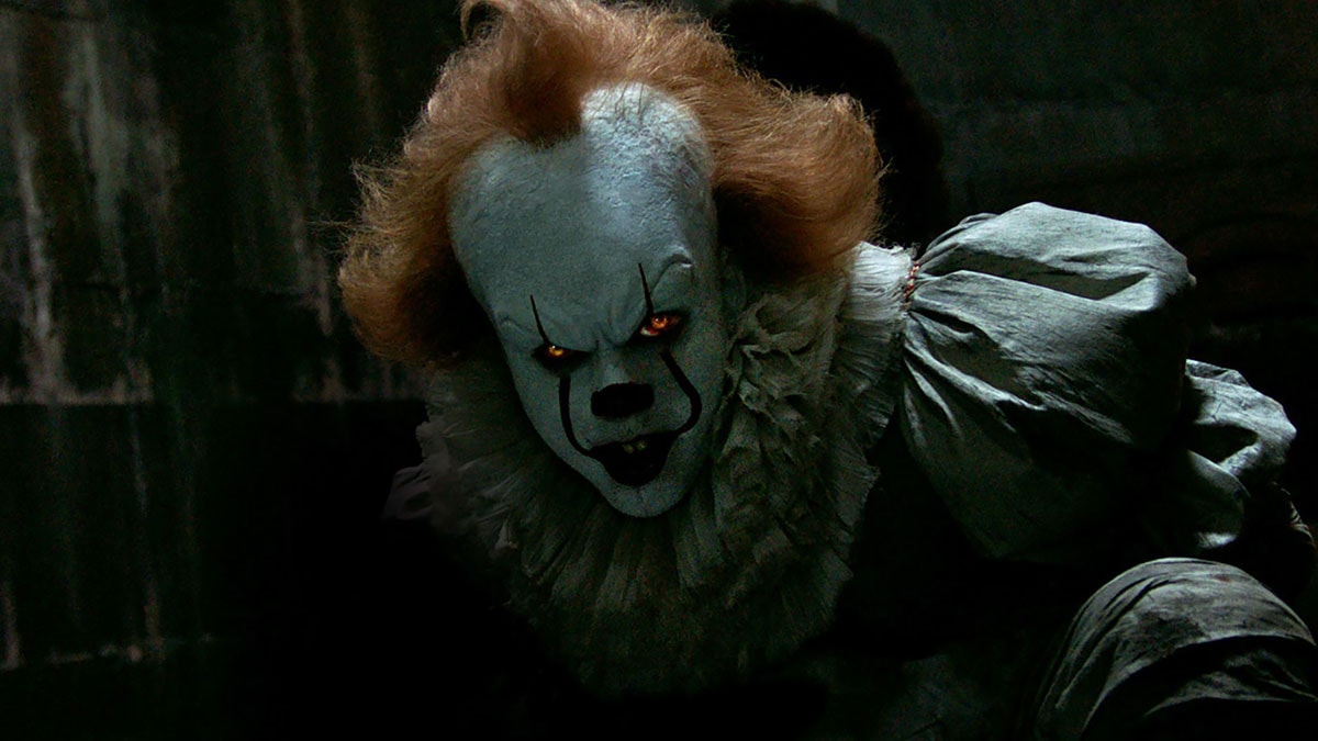 Bill-Skarsgard-Pennywise-The-Clown-IT-Prequel-Series