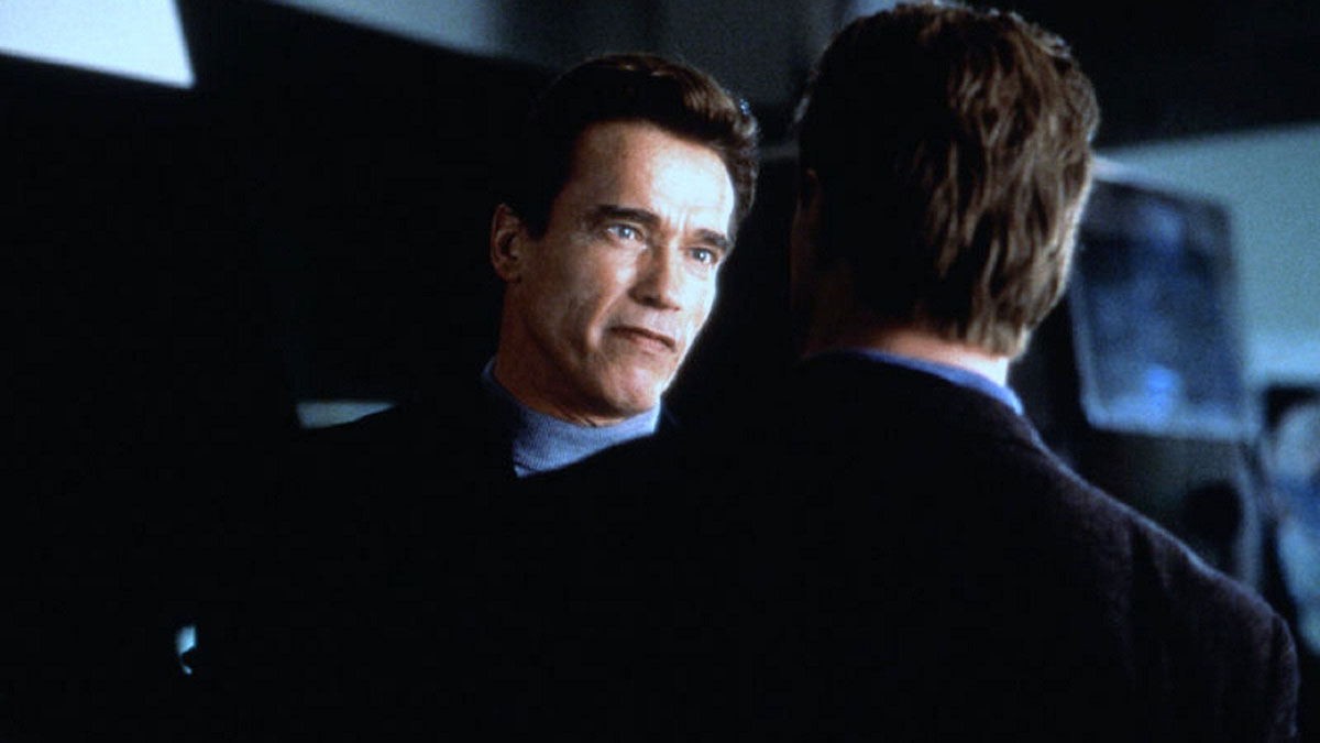 Arnold-Schwarzenegger-Sci-Fi-Action-Thriller-3