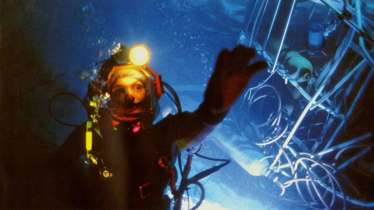 james-cameron-the-abyss-re-released-cinemas