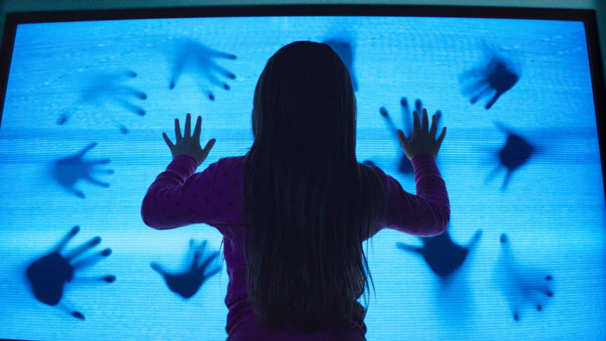 poltergeist-tv-show-in-the-works-amazon-2