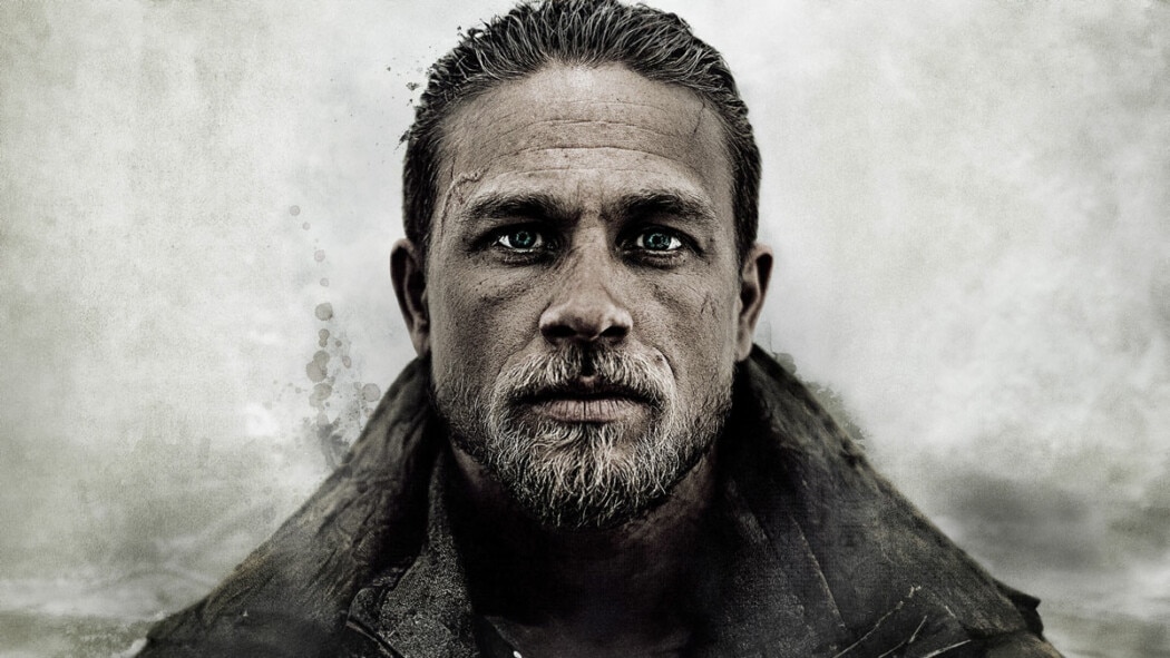 charlie-hunnam-offered-green-arrow-role-3