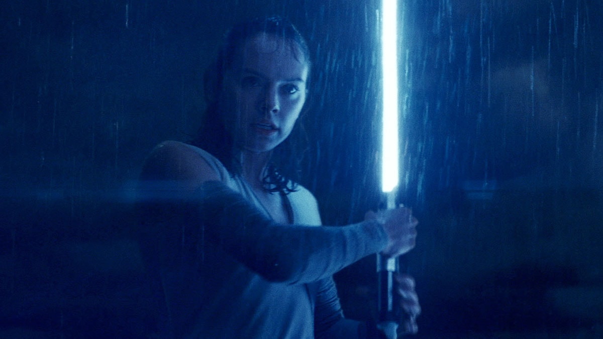 daisy-ridley-star-wars-movie-delayed-2