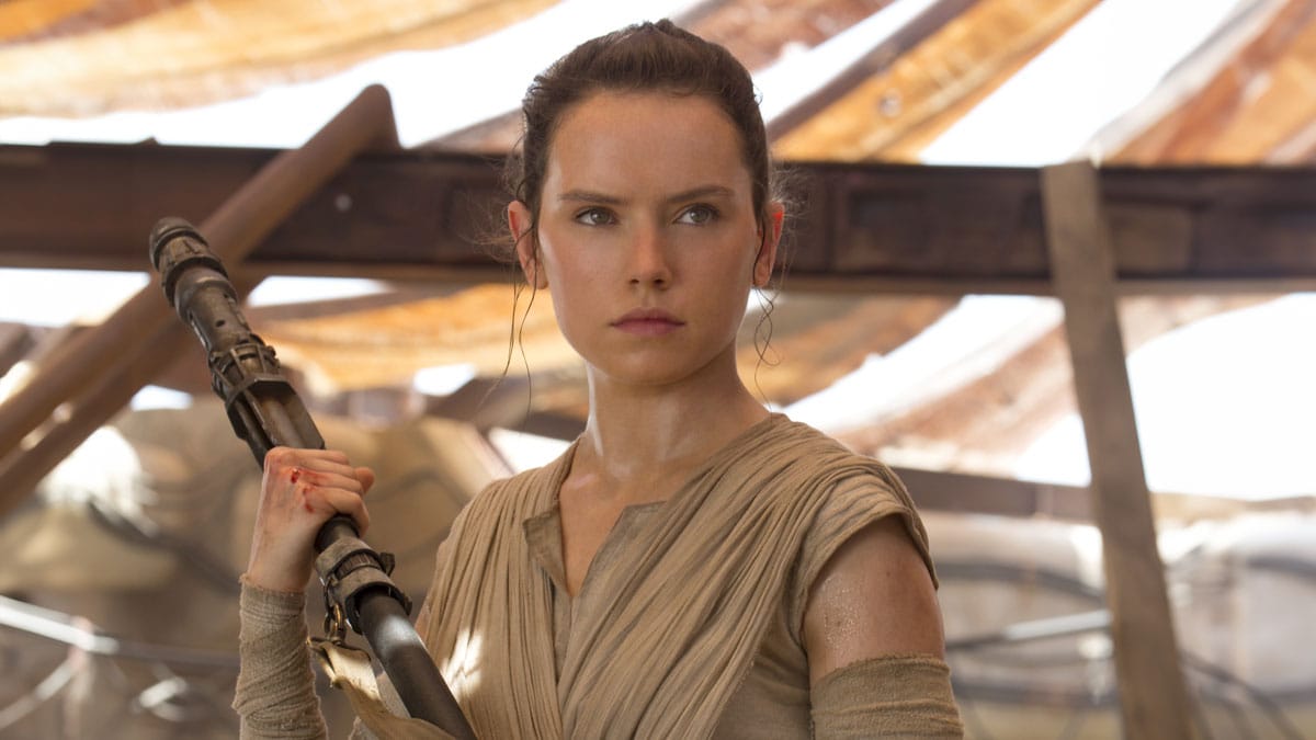 daisy-ridley-star-wars-movie-delayed-4