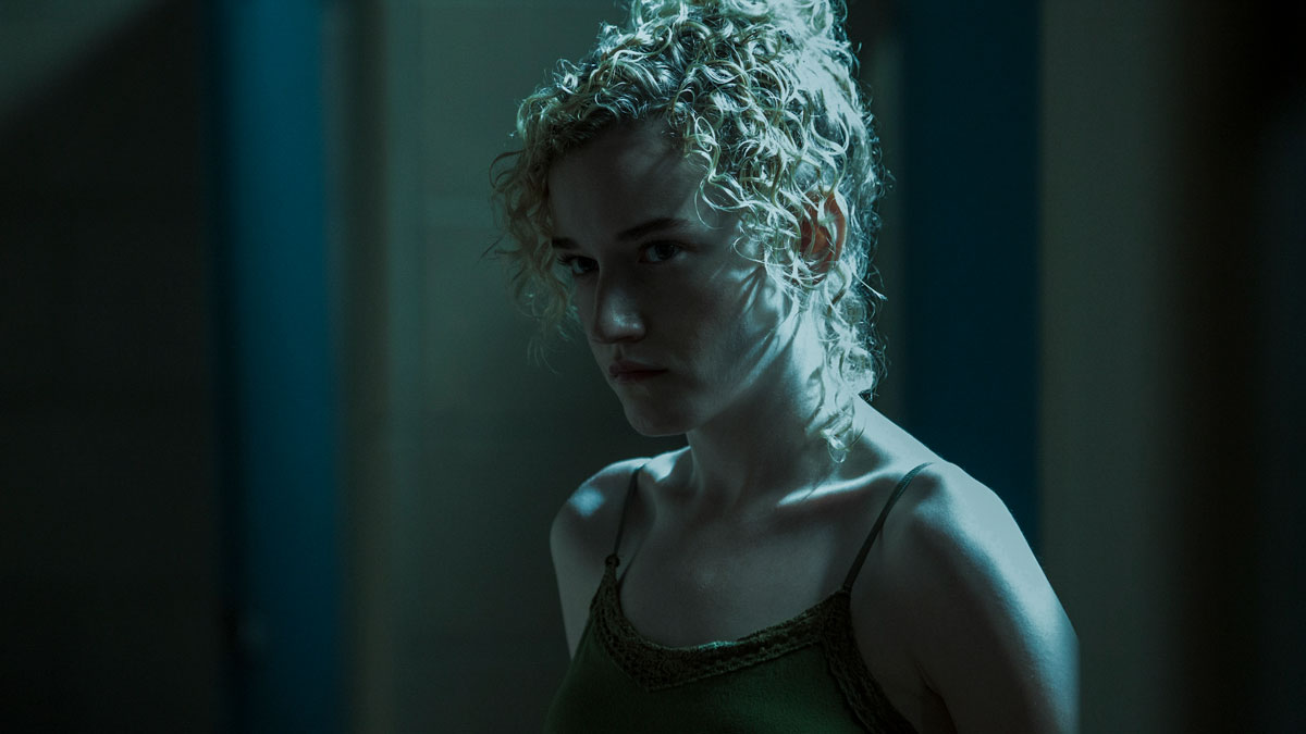 wolf-man-remake-julia-garner-2