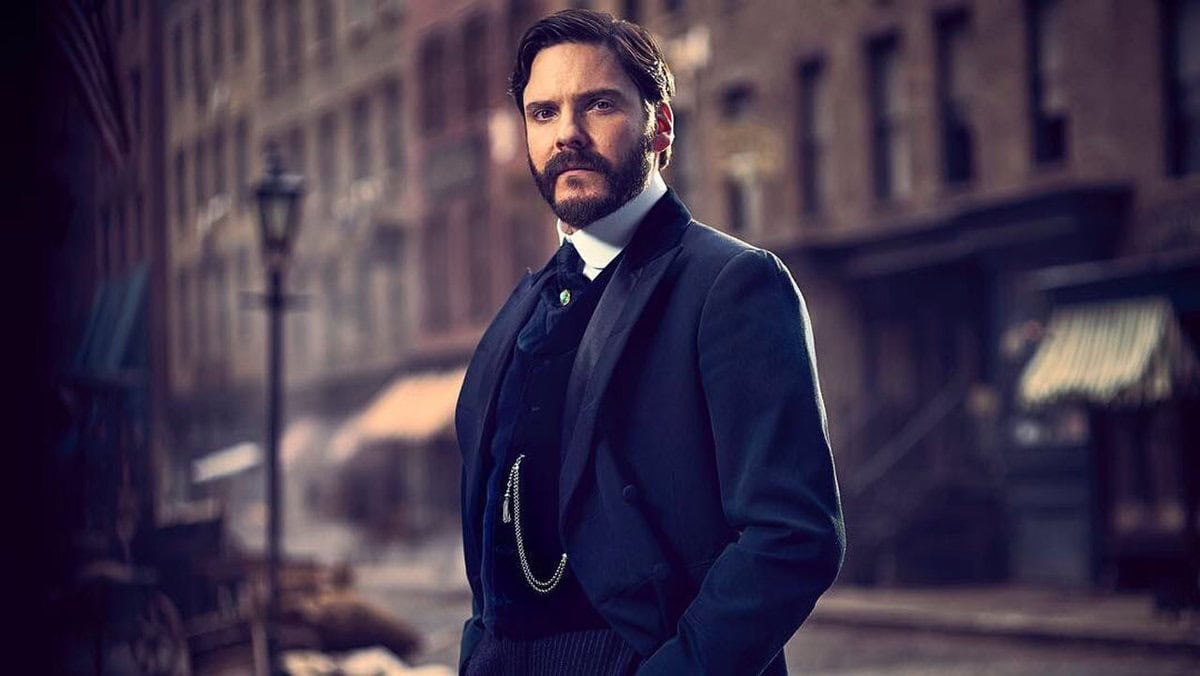 psychological-thriller-max-the-alienist-2